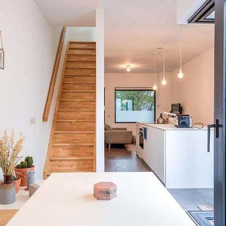 Stylishly Furnished Private Home In A Vibrant Area Antwerp Exterior photo